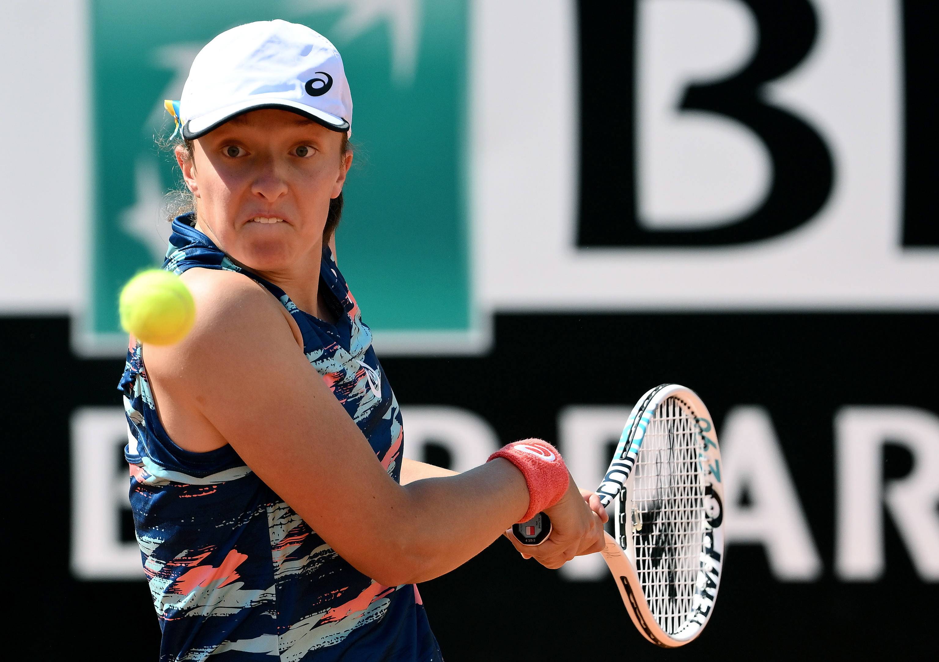 阿扎伦卡重返赛场,持续失利首场状态出色,公牛观众沸腾! 阿扎伦卡重返赛场,持续失利首场状态出色,公牛观众沸腾!