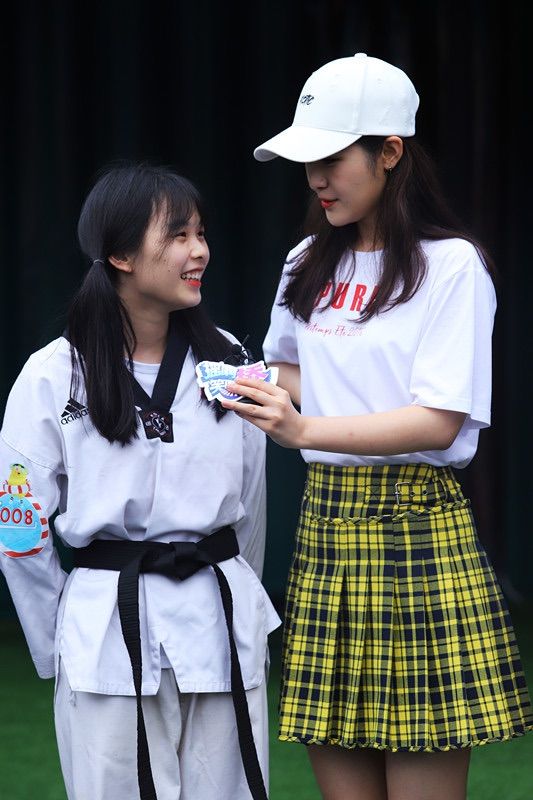 包含粤西猛虎队失利荆楚猛虎队，乒乓球大师赛上演关键失误成转折！快速转换撕裂防线的词条